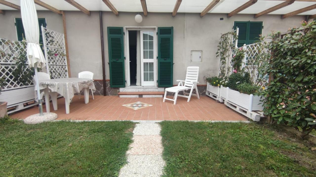 Rosi Room Giucano Esterno foto